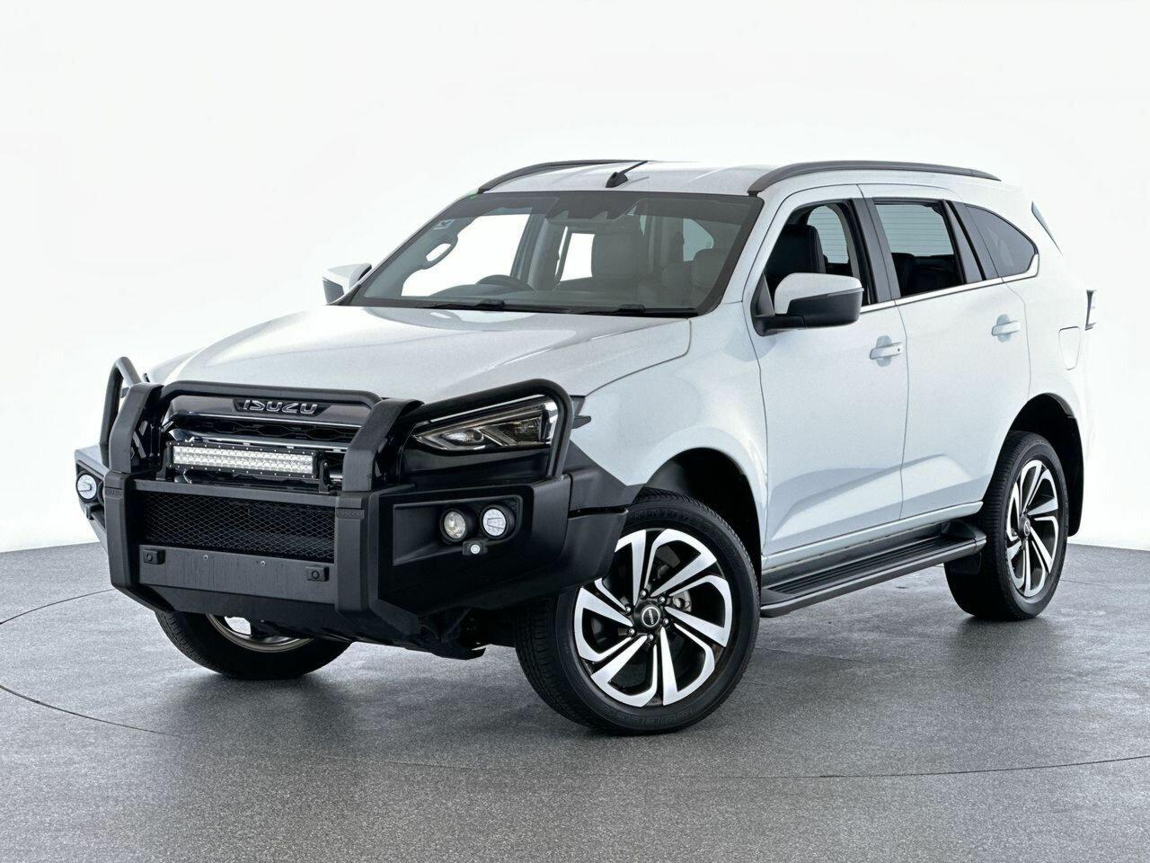 Isuzu Mu-x image 1