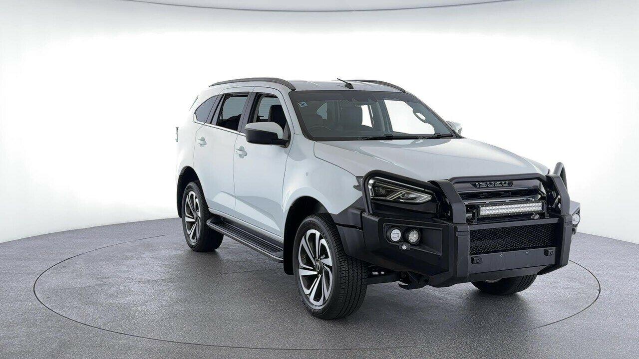 Isuzu Mu-x image 3
