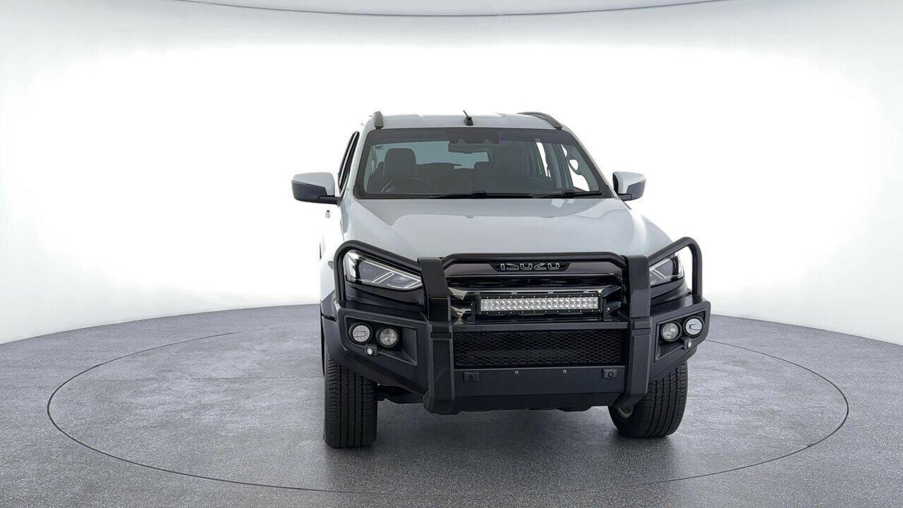 Isuzu Mu-x image 4