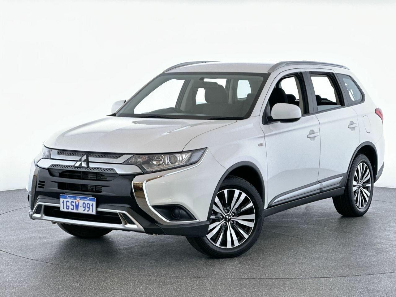 Mitsubishi Outlander image 1
