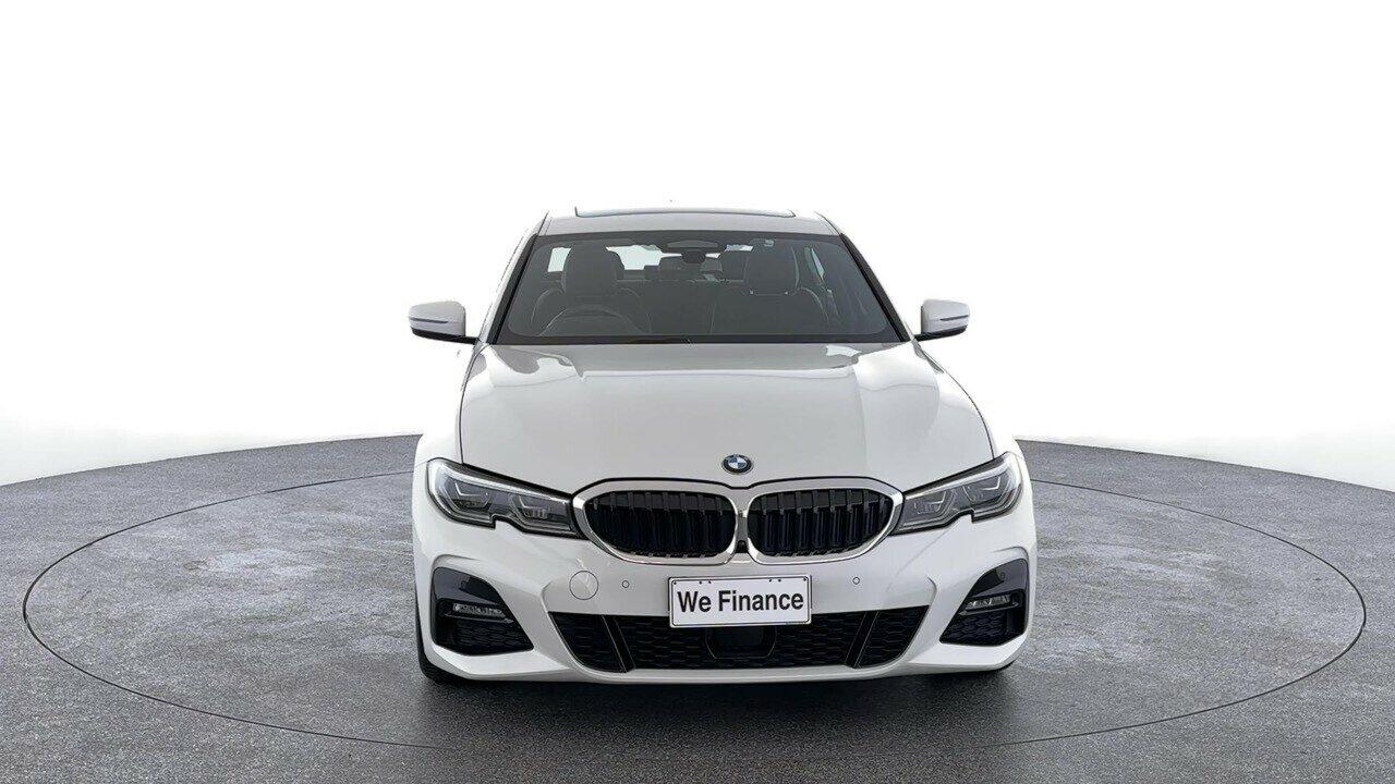 BMW 3 Series image 4