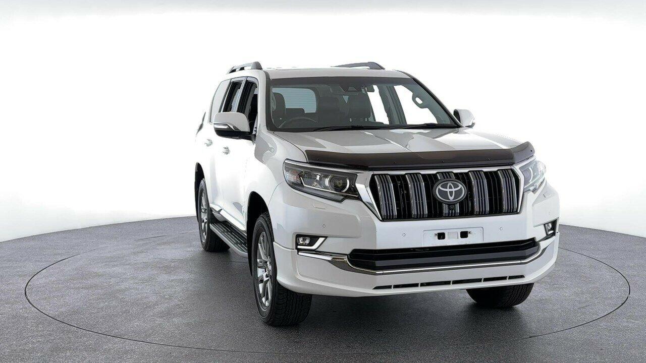 Toyota Landcruiser Prado image 2