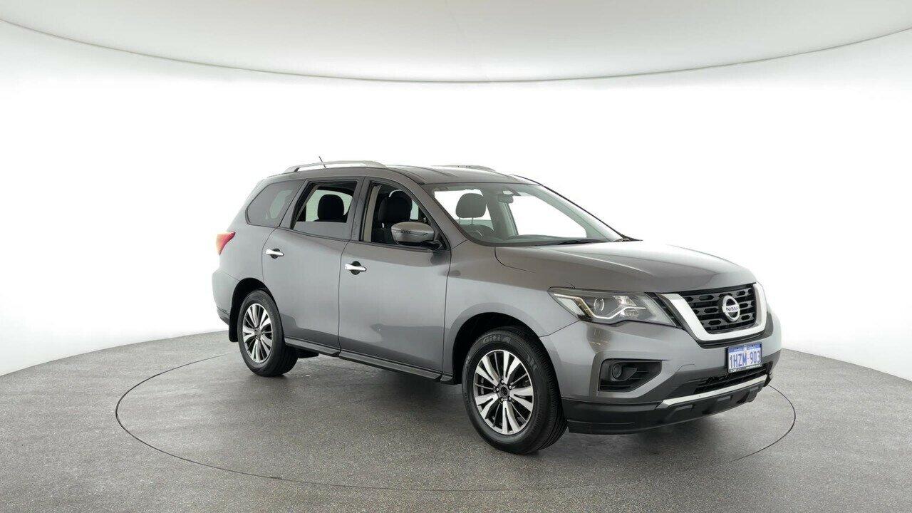 Nissan Pathfinder image 2