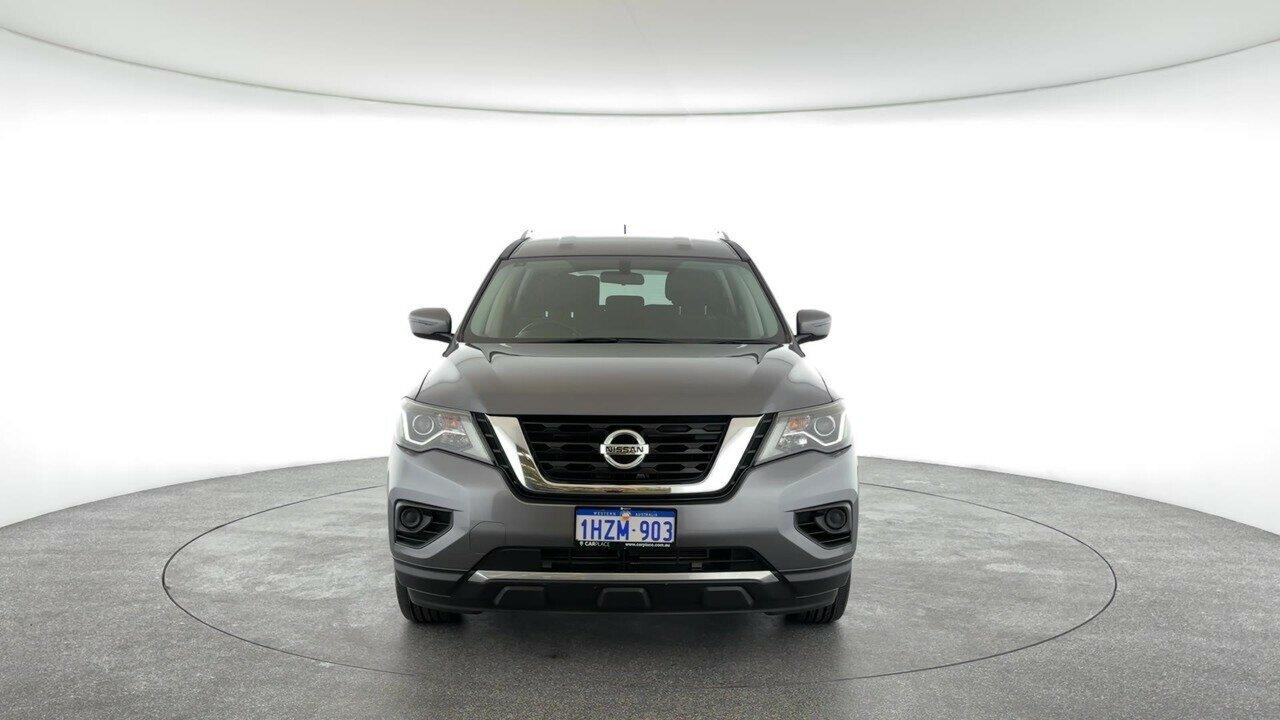 Nissan Pathfinder image 4