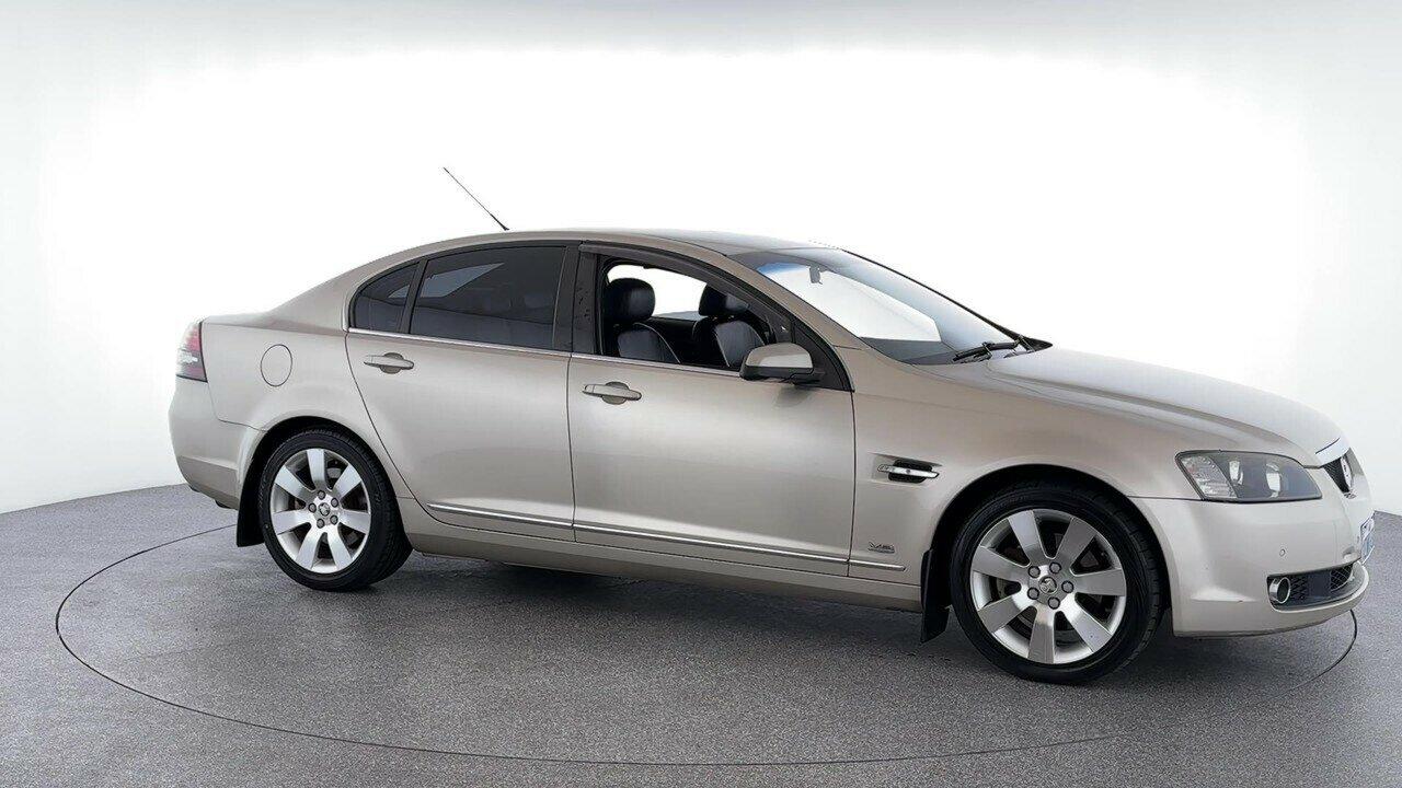 Holden Calais image 3