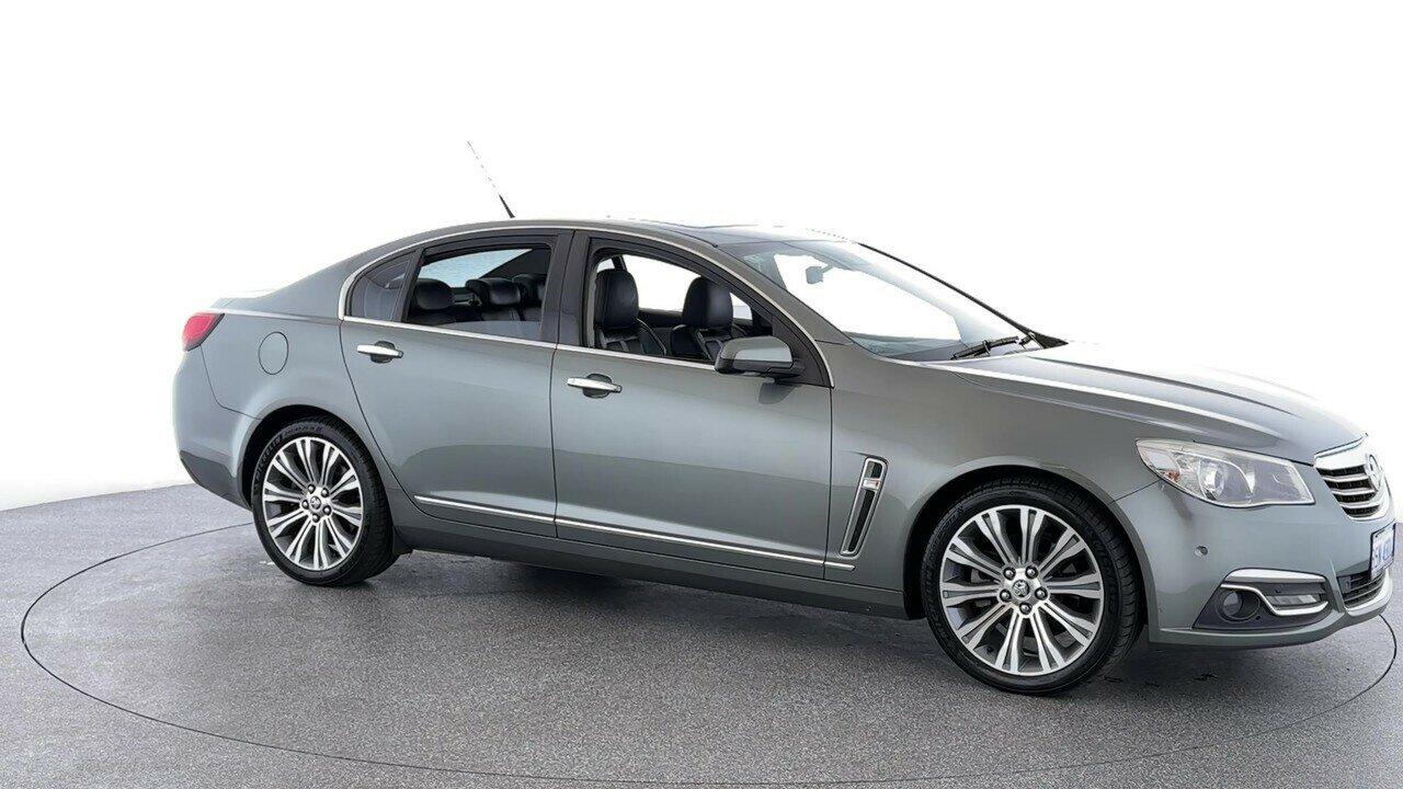 Holden Calais image 3