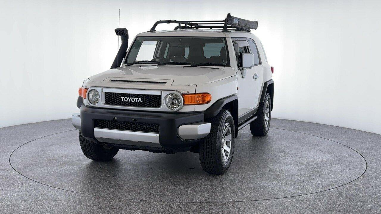 Toyota Fj Cruiser image 4