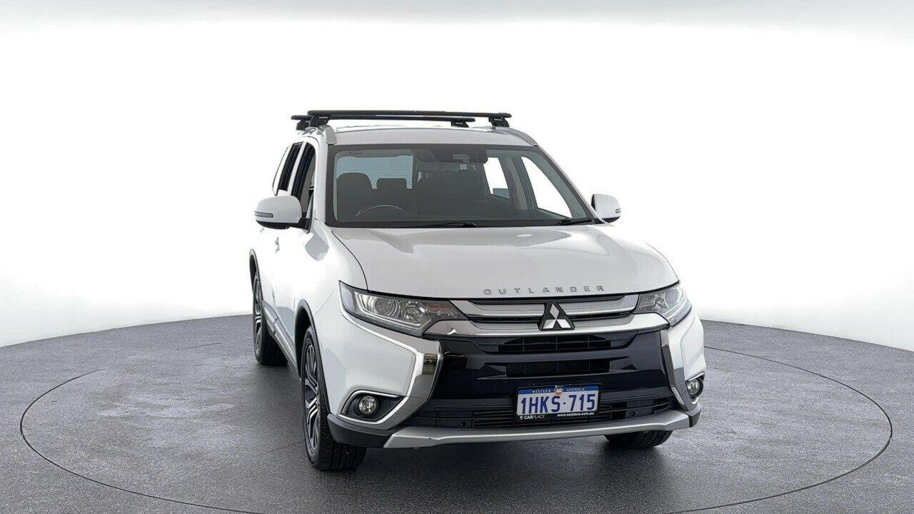 Mitsubishi Outlander image 4