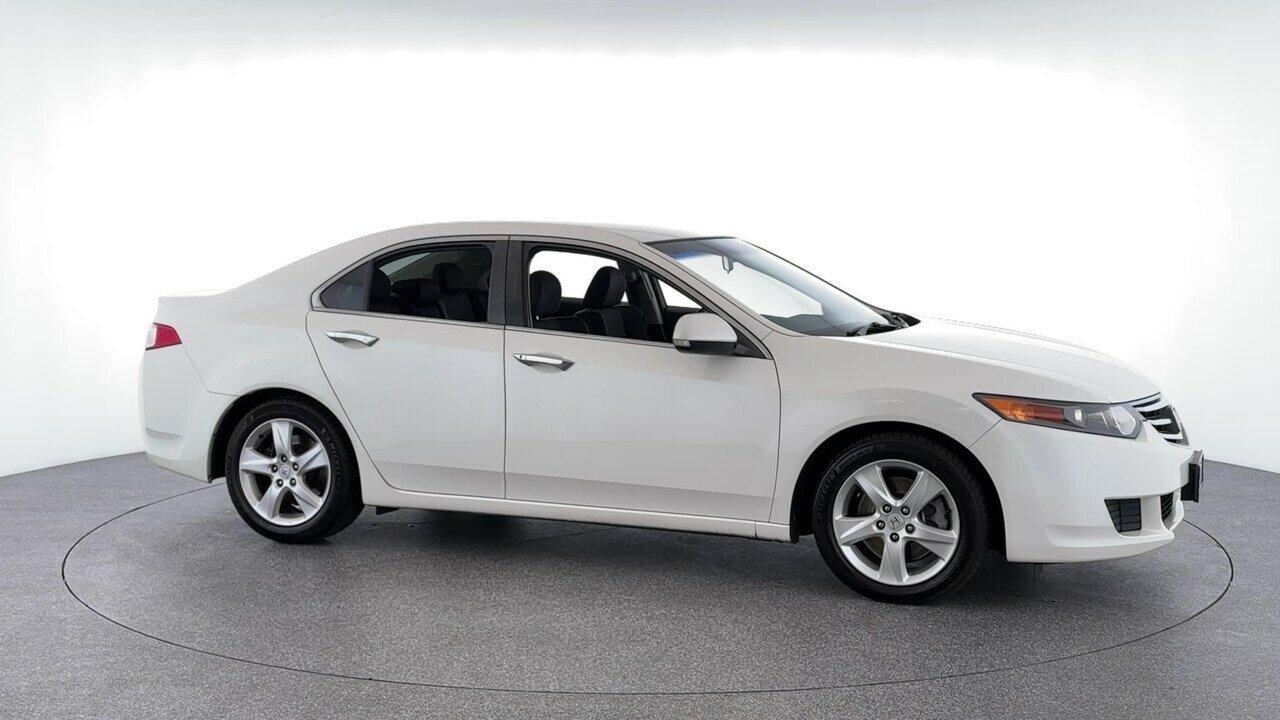 Honda Accord Euro image 4