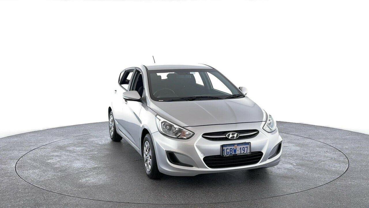 Hyundai Accent image 3