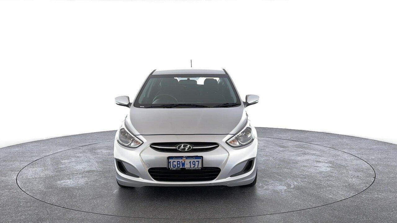 Hyundai Accent image 4