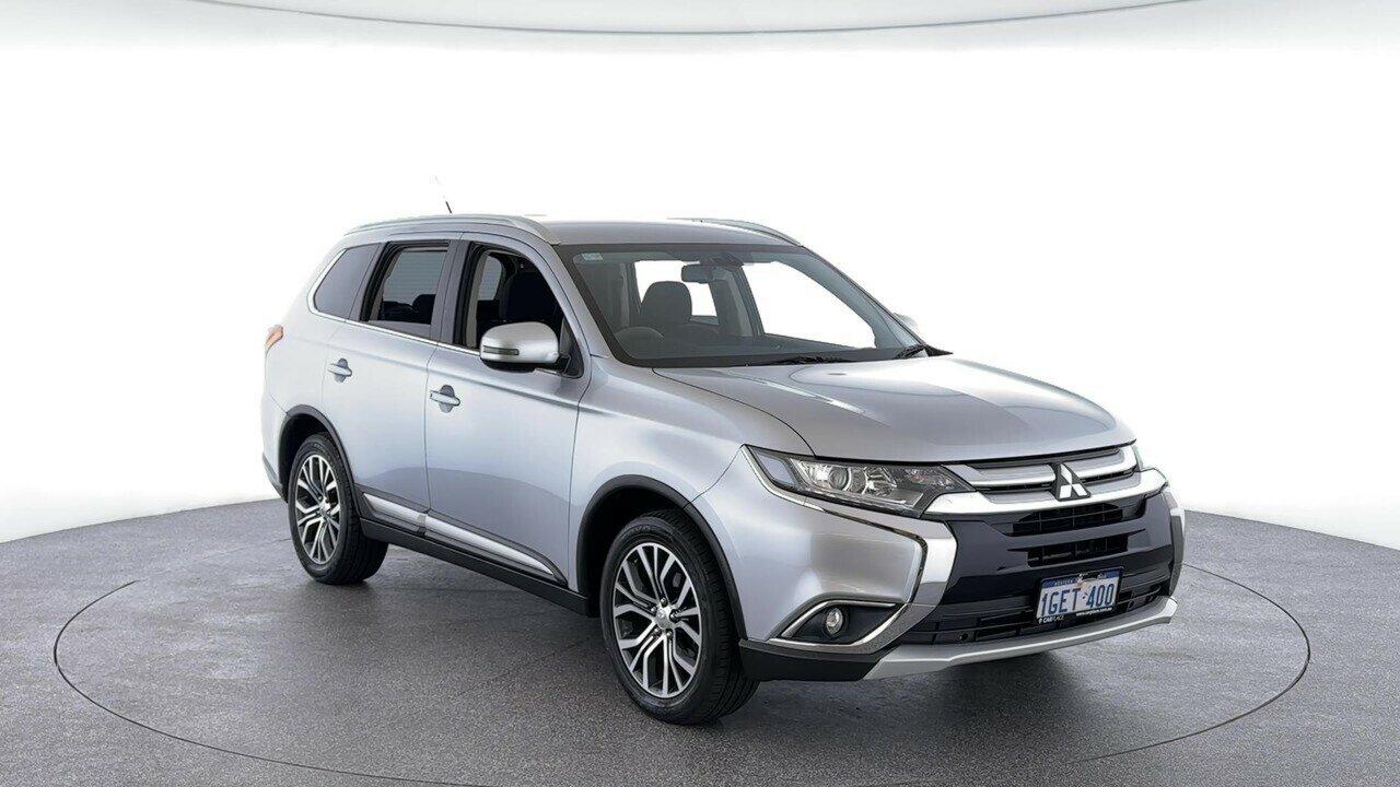 Mitsubishi Outlander image 4