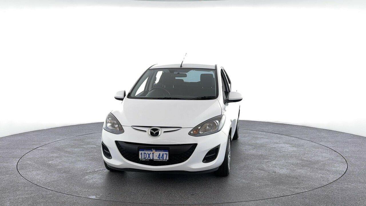 Mazda 2 image 2