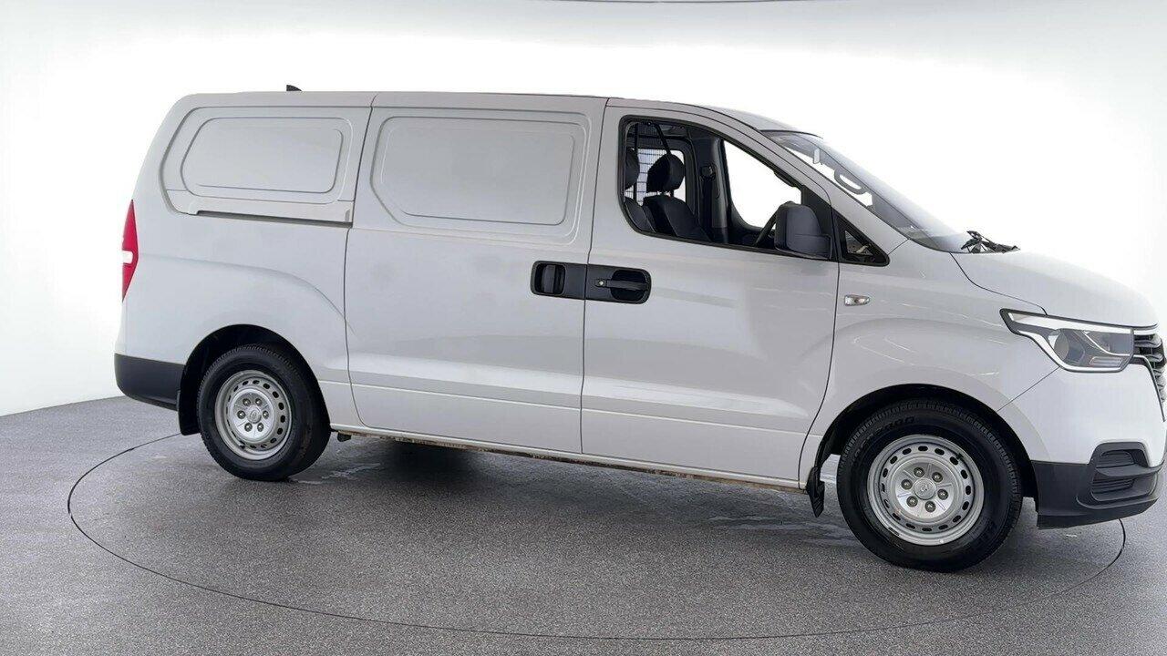 Hyundai Iload image 2
