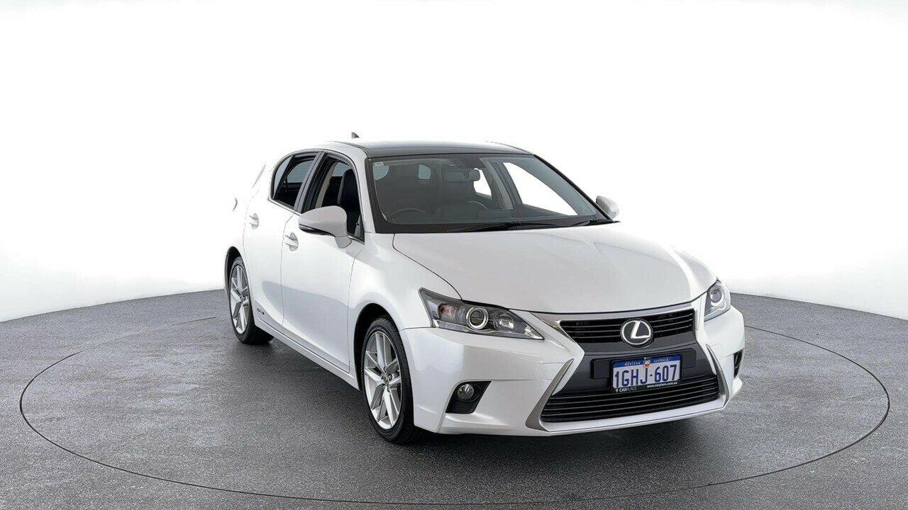 Lexus Ct image 4