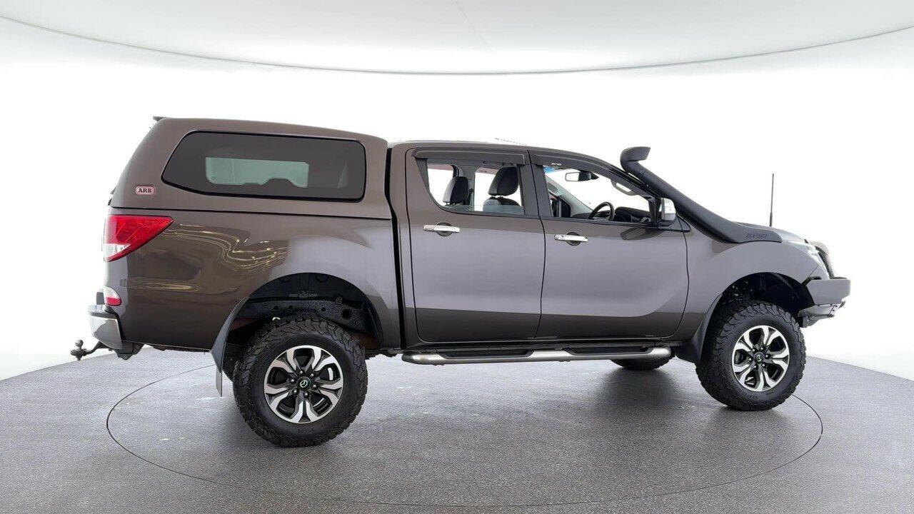 Mazda Bt-50 image 2