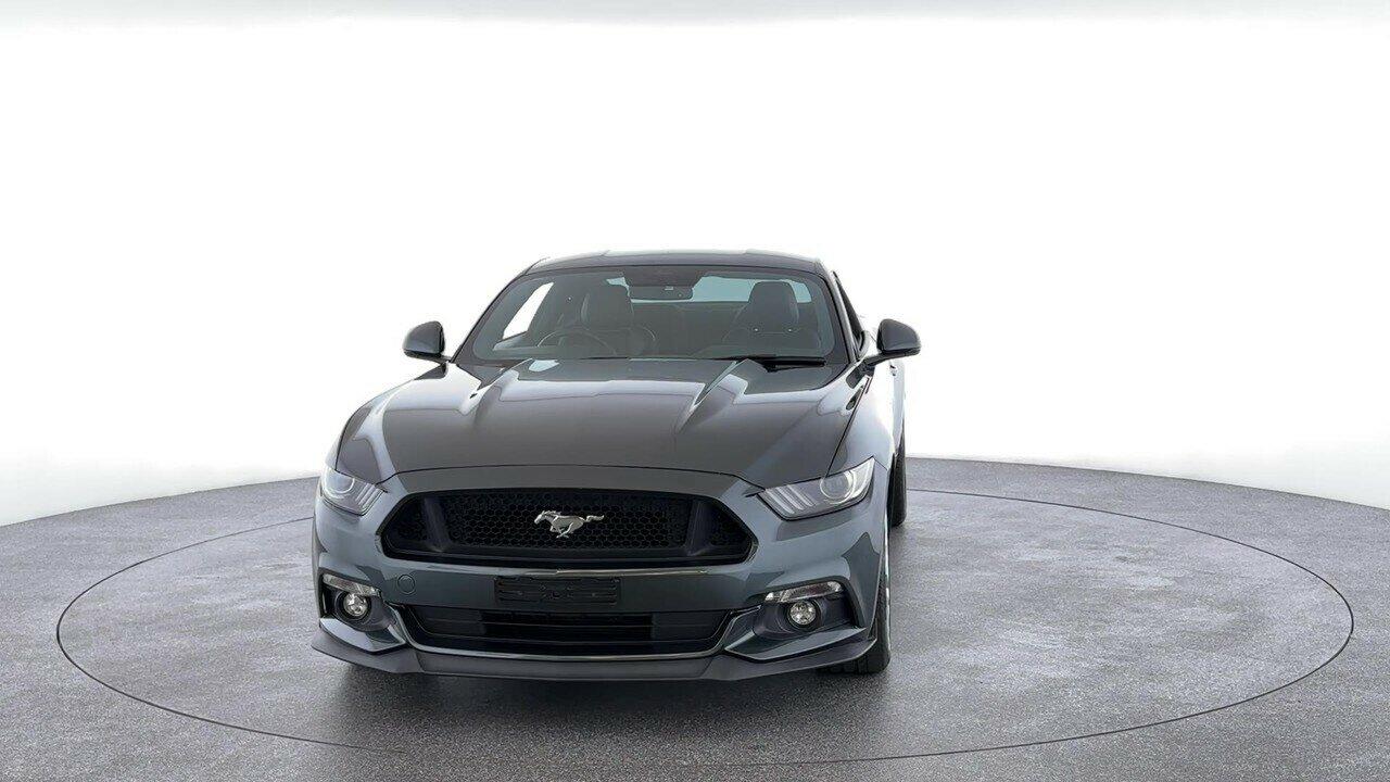 Ford Mustang image 4