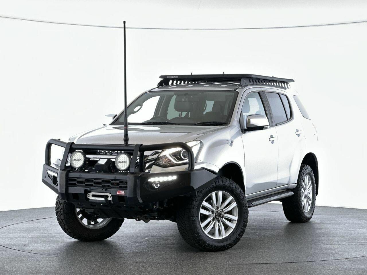 Isuzu Mu-x image 1