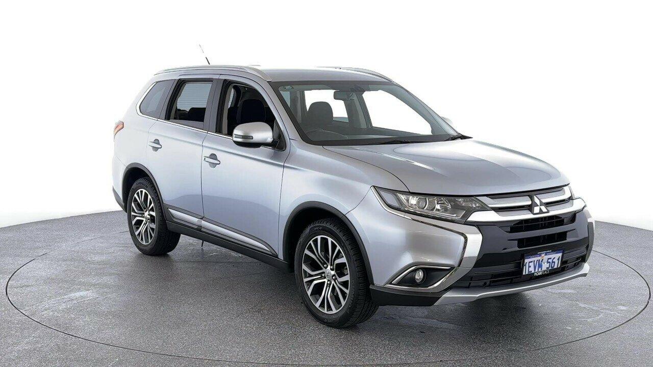 Mitsubishi Outlander image 2