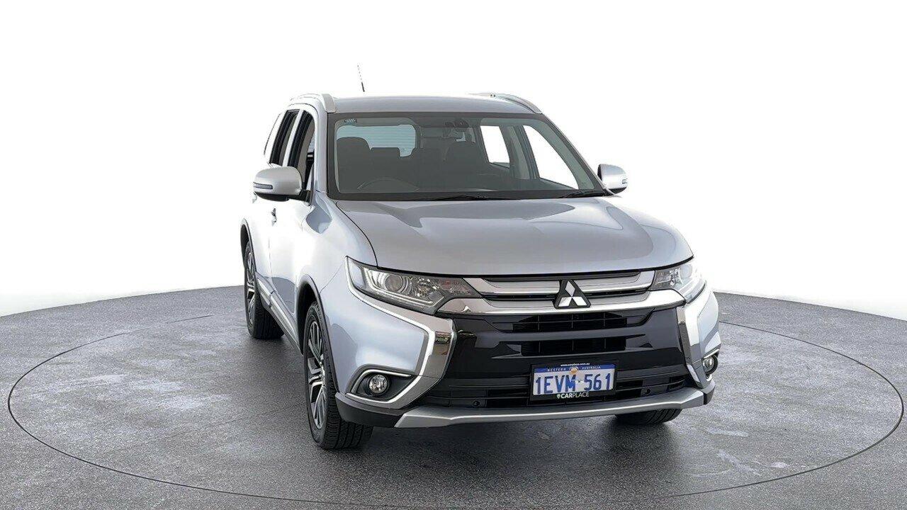 Mitsubishi Outlander image 3