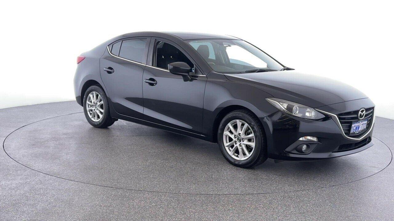 Mazda 3 image 2