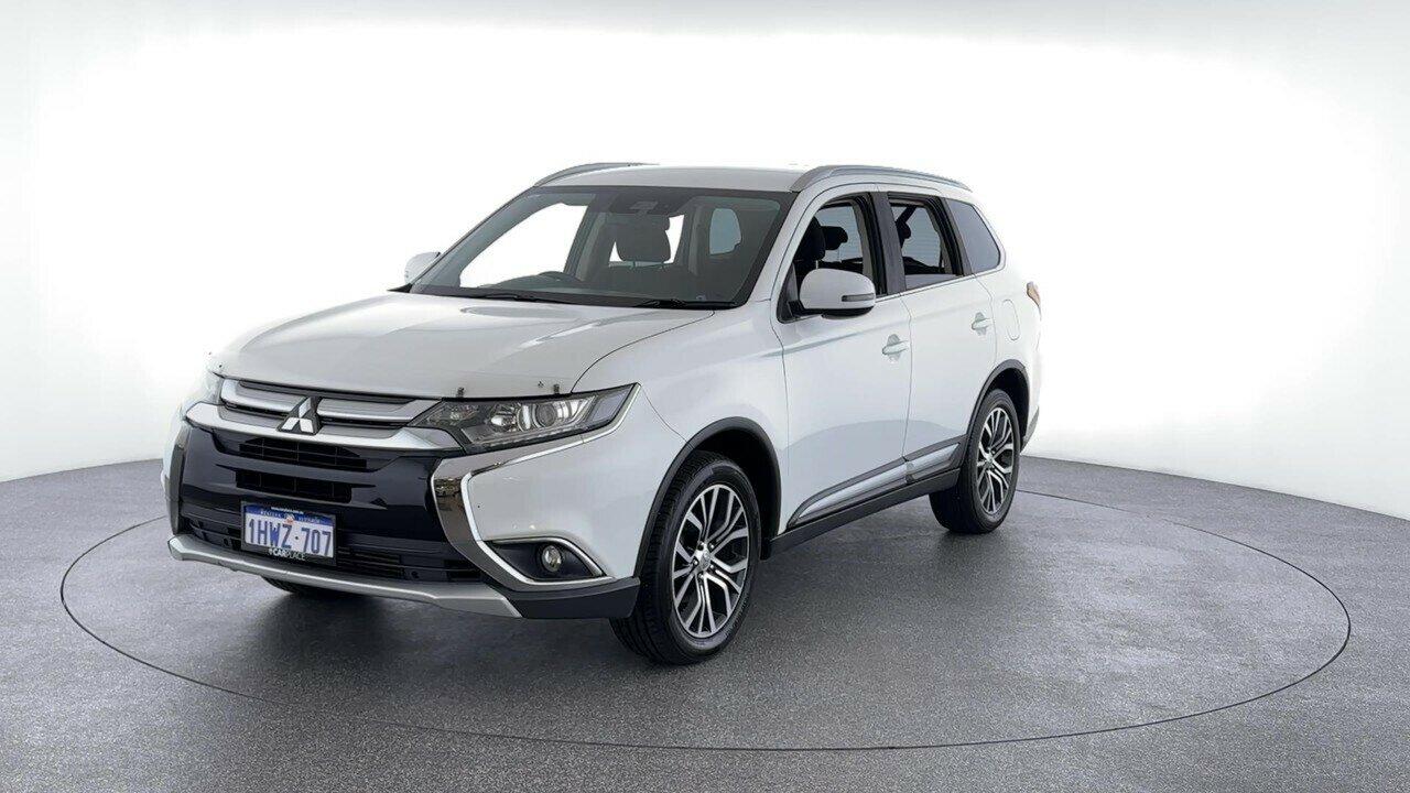 Mitsubishi Outlander image 4