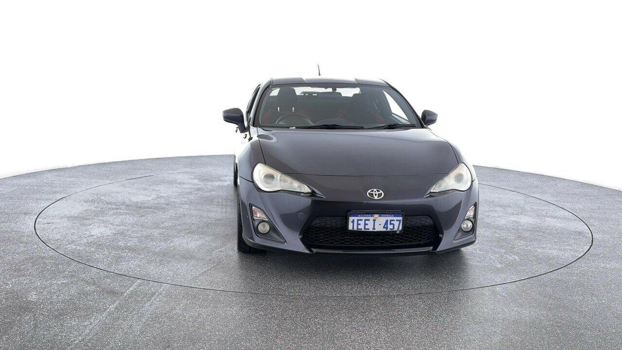 Toyota 86 image 2