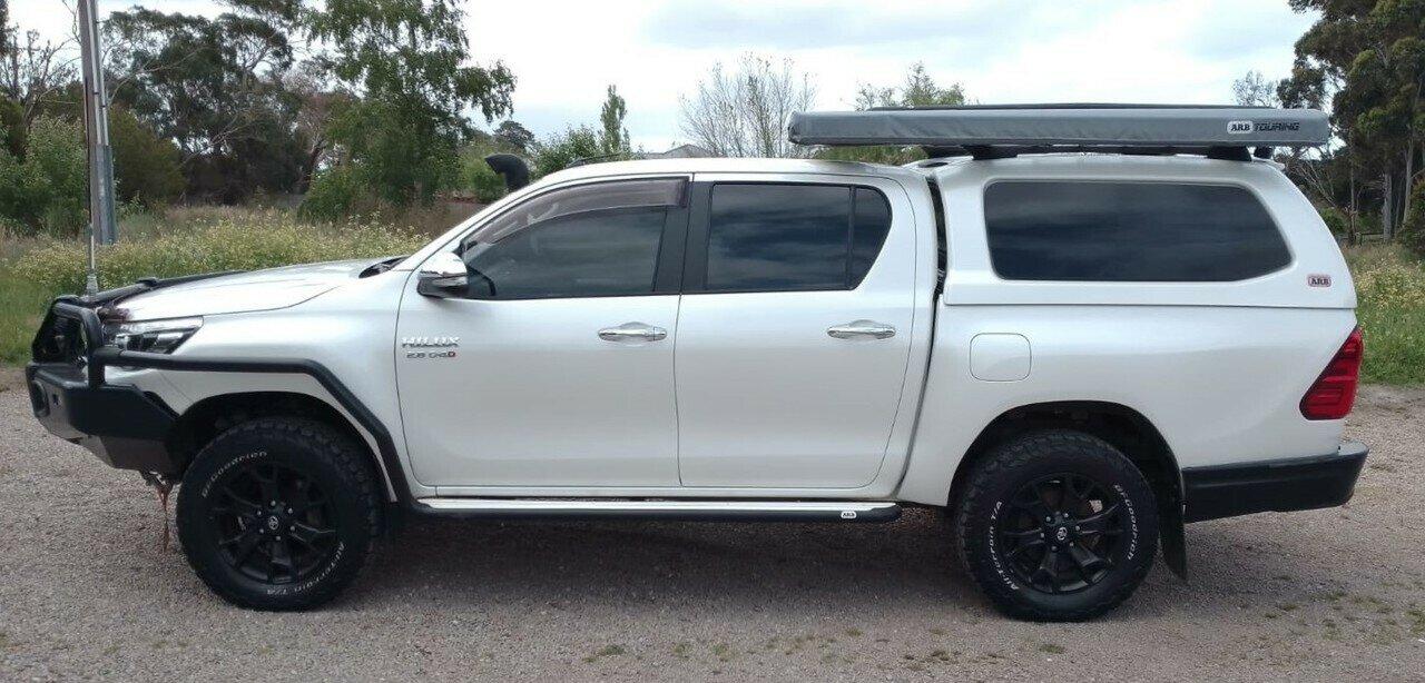 Toyota Hilux image 3