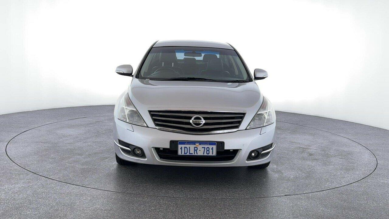 Nissan Maxima image 4