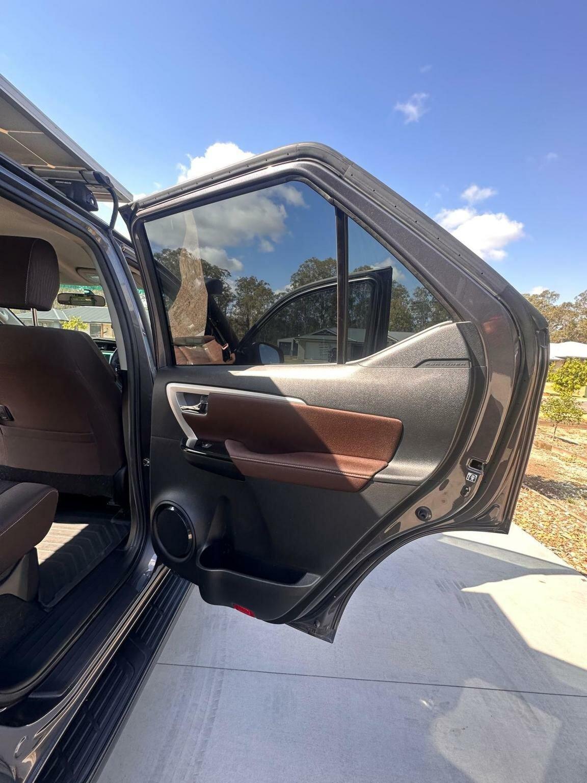 Toyota Fortuner image 2