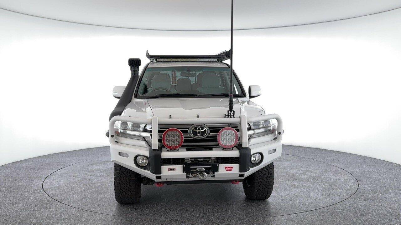 Toyota Landcruiser image 4