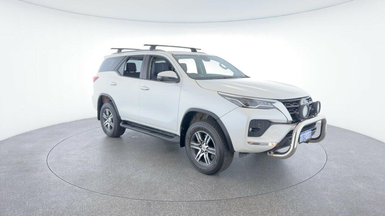 Toyota Fortuner image 3