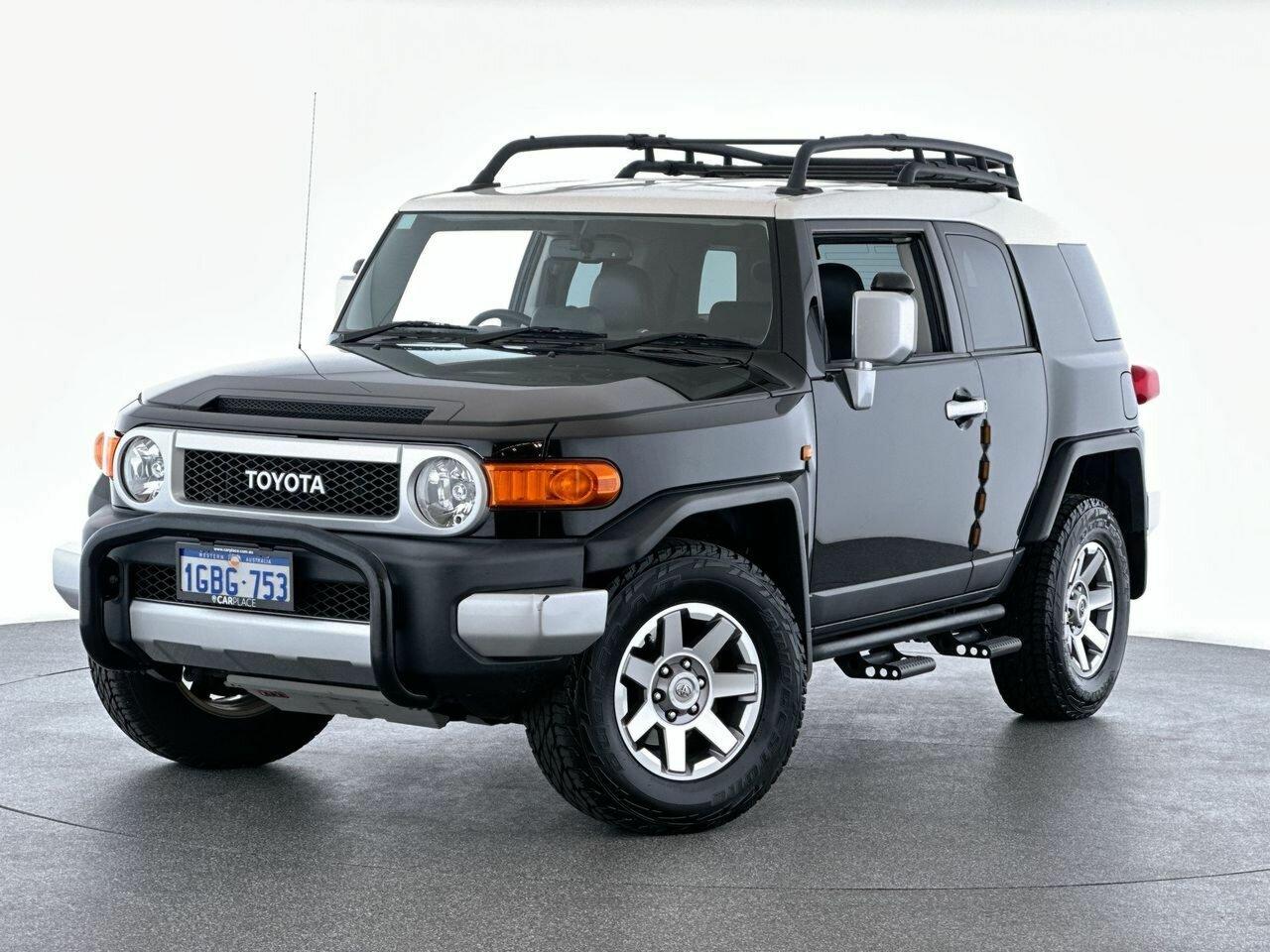 Toyota Fj Cruiser image 1