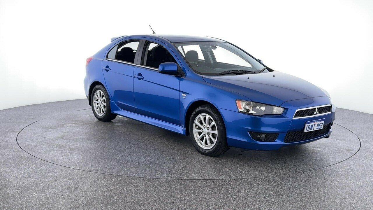 Mitsubishi Lancer image 2