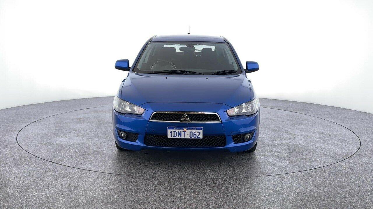 Mitsubishi Lancer image 4