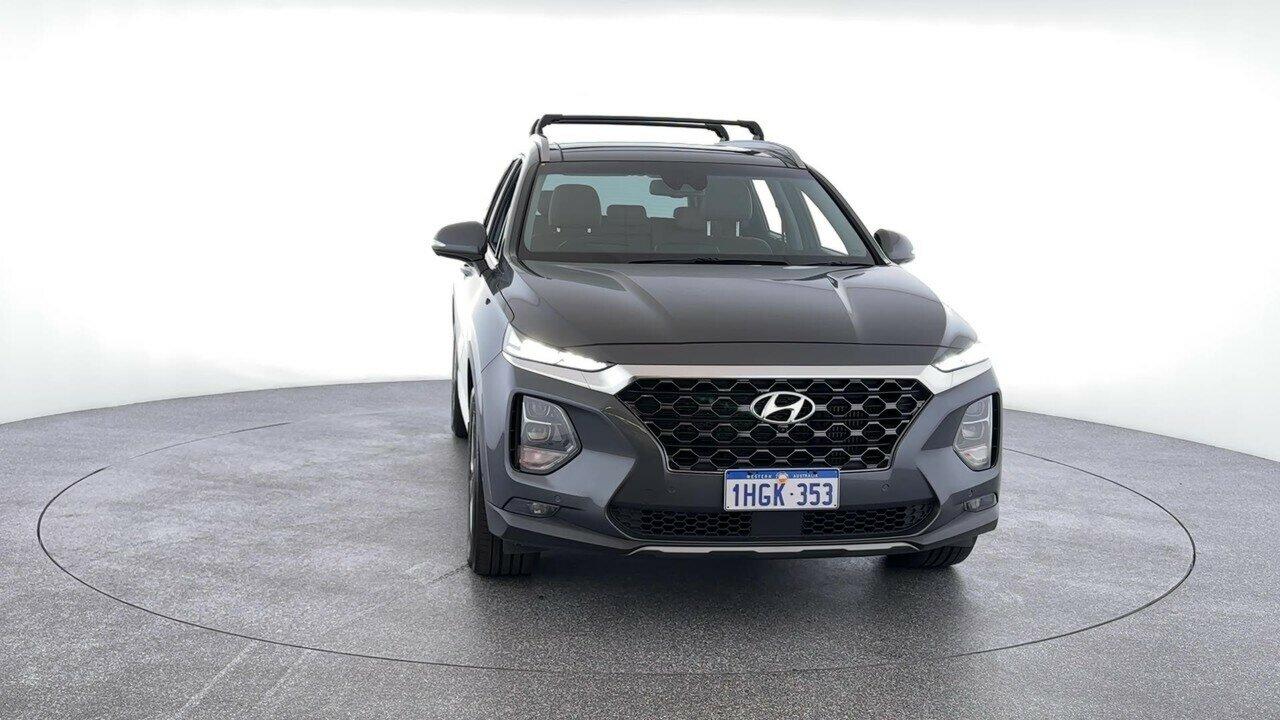 Hyundai Santa Fe image 3