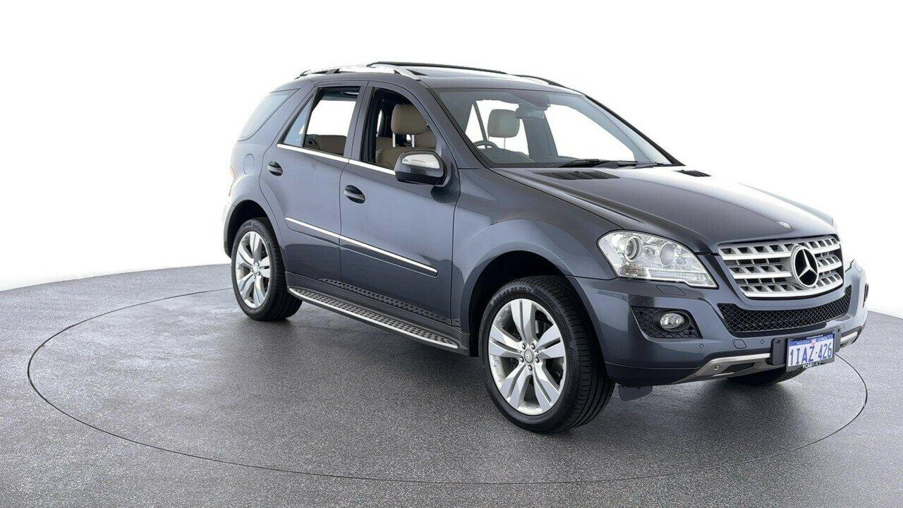 Mercedes Benz M-class image 2