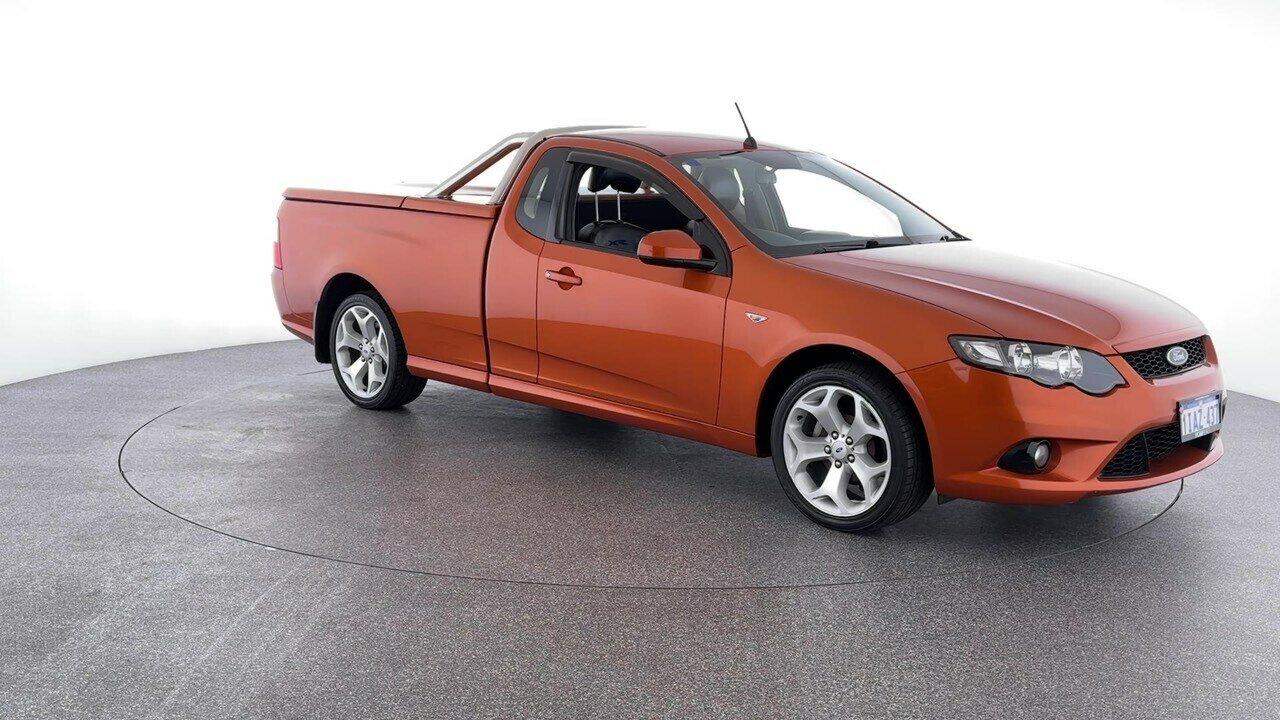 Ford Falcon image 2