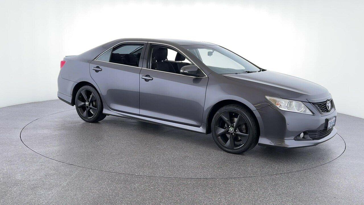 Toyota Aurion image 2