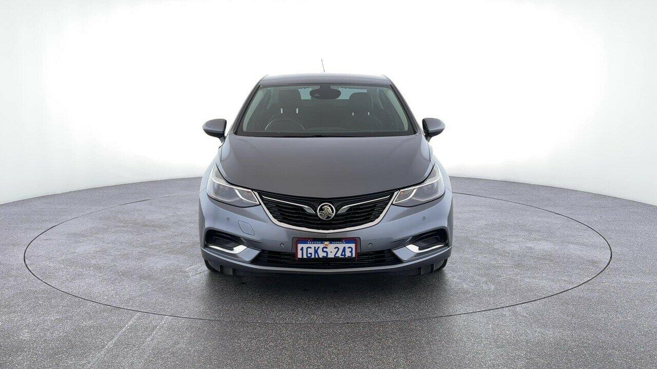 Holden Astra image 3