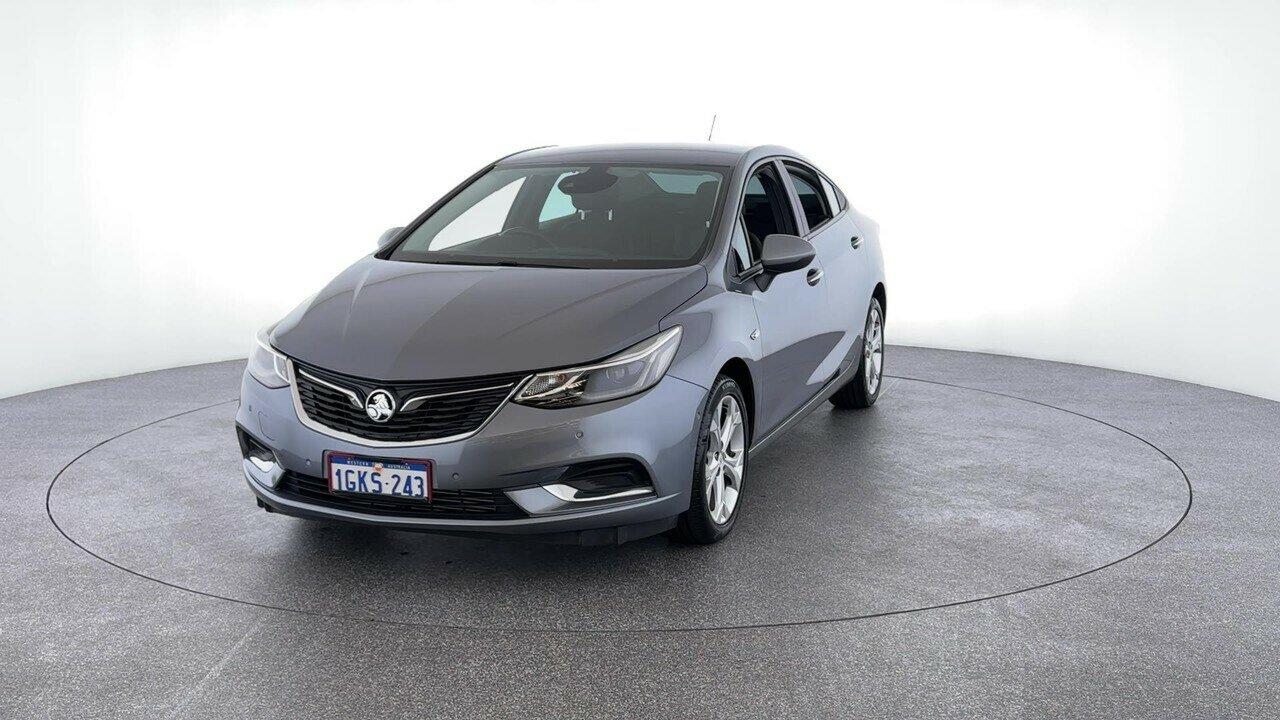 Holden Astra image 4