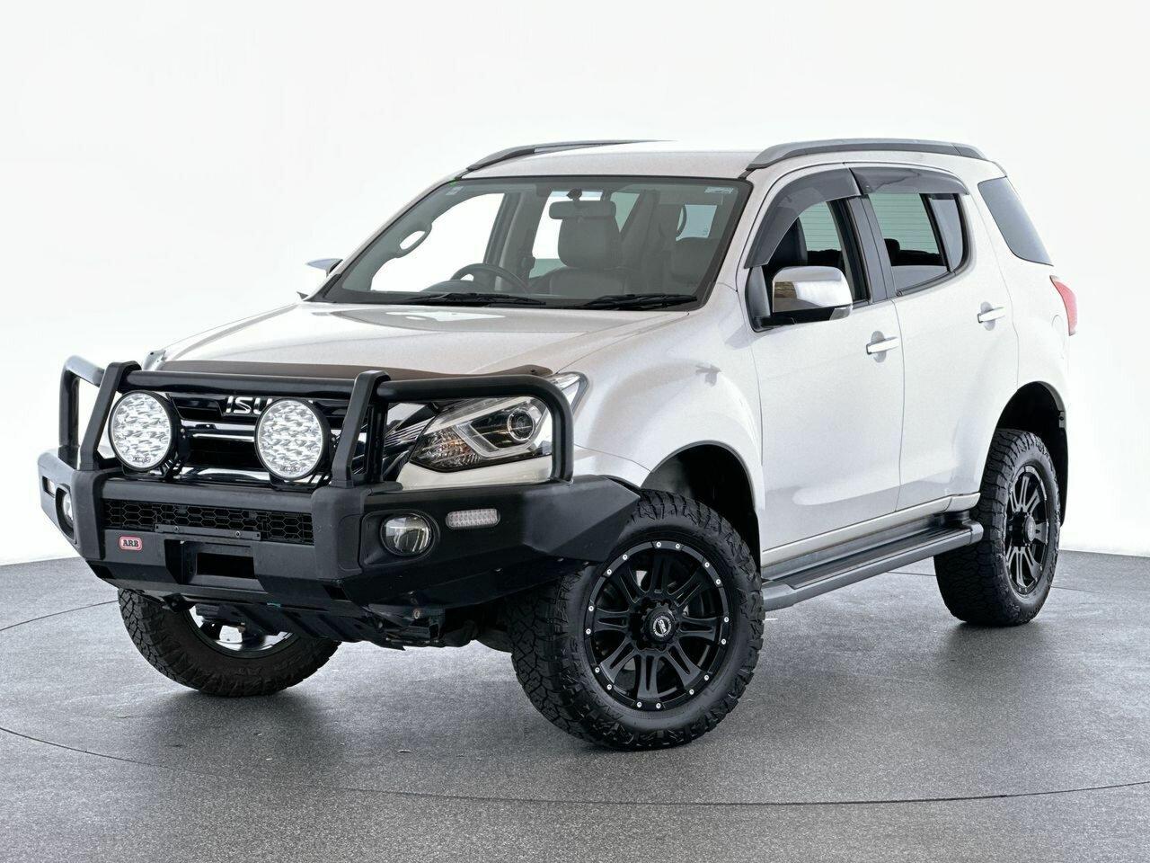 Isuzu Mu-x image 1