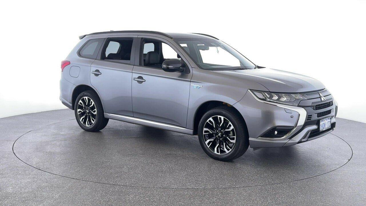 Mitsubishi Outlander image 2