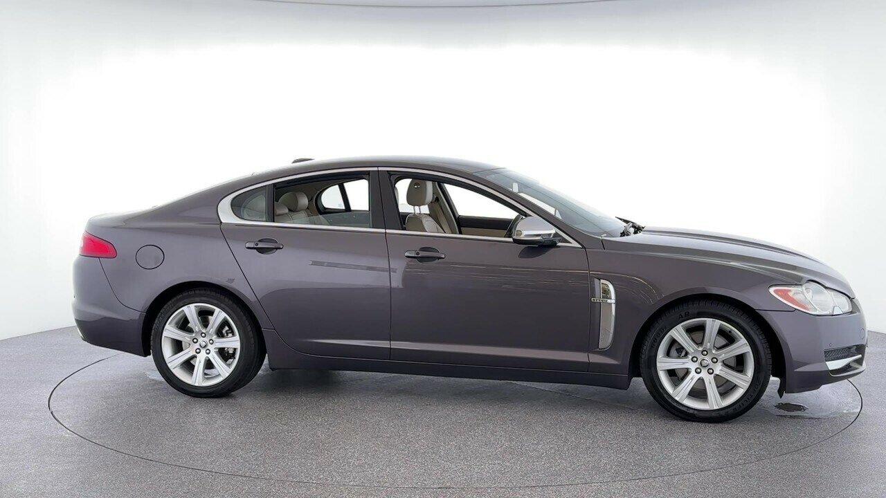 Jaguar Xf image 2