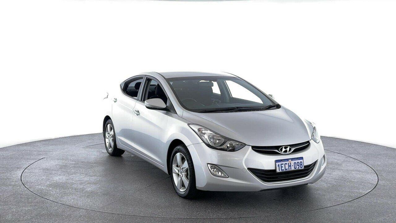 Hyundai Elantra image 4