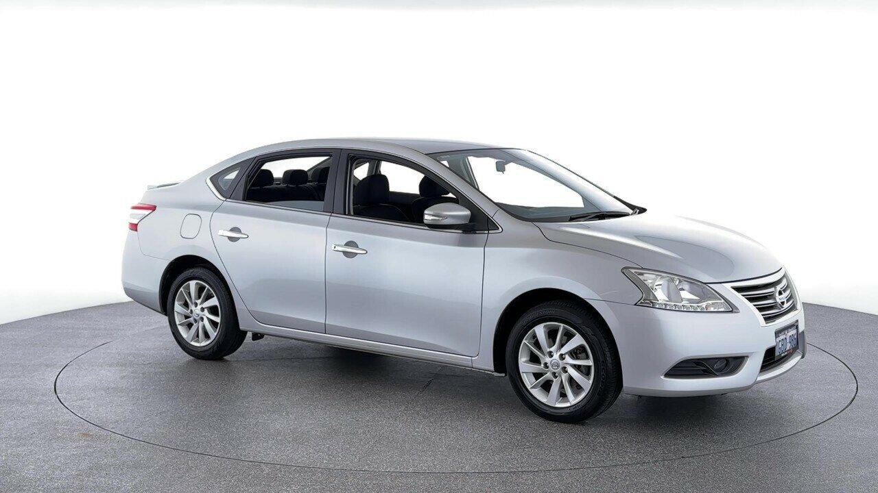 Nissan Pulsar image 2
