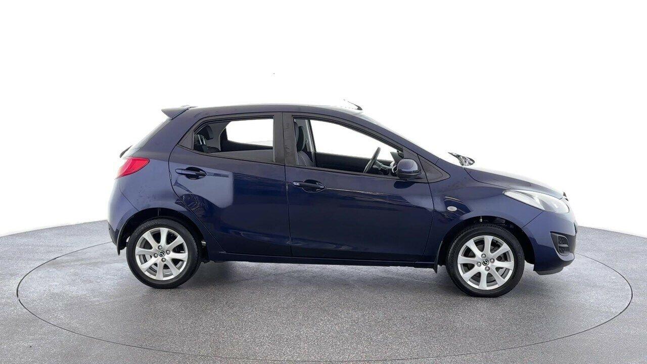 Mazda 2 image 3