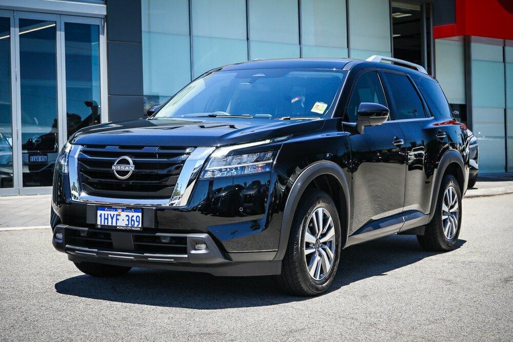Nissan Pathfinder image 4