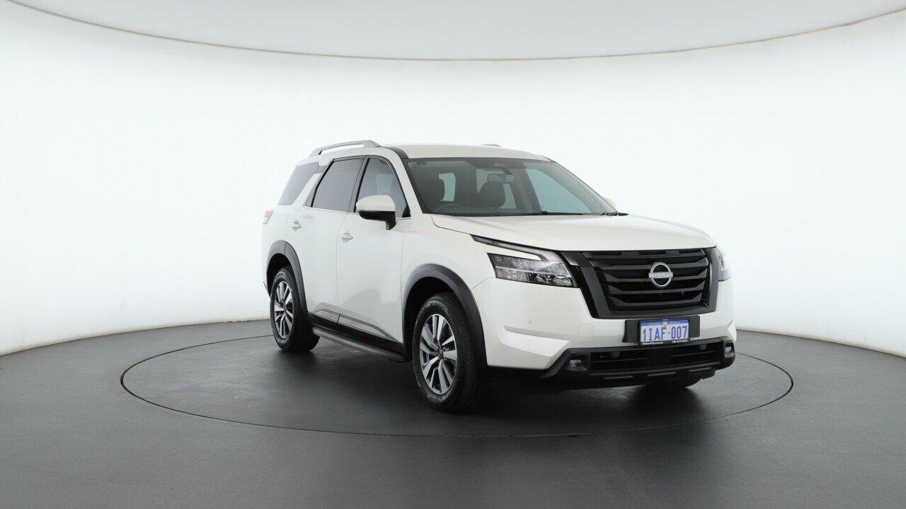 Nissan Pathfinder image 4
