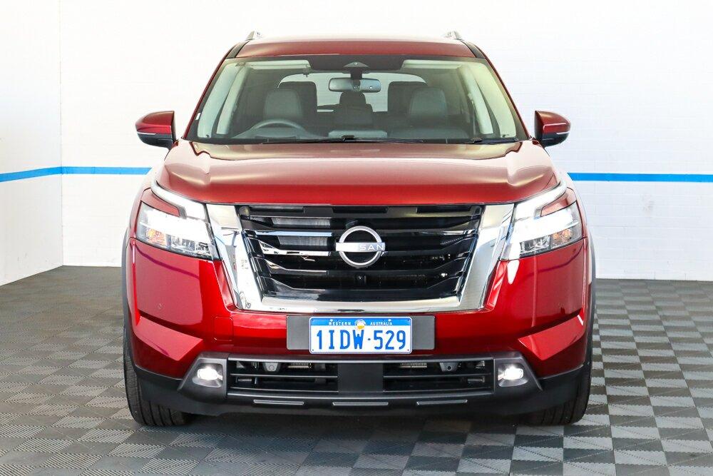 Nissan Pathfinder image 3